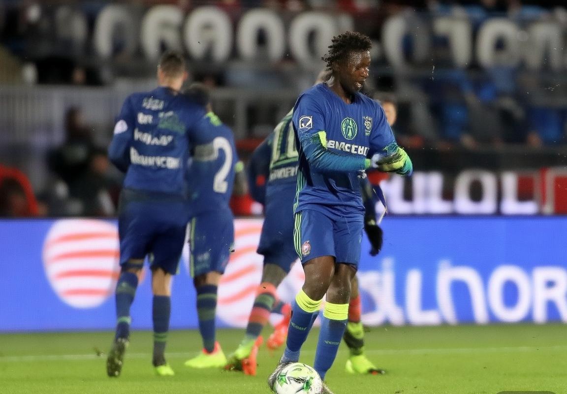 法乙焦点战：朗斯对决奥兰斯，积分榜争夺与荣誉之战(图2)